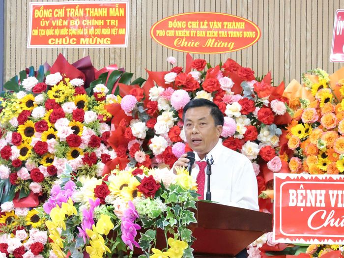 Giám đốc Bệnh viện Đa khoa Trung ương Cần Thơ Huỳnh Minh Vũ phát biểu tại Hội nghị