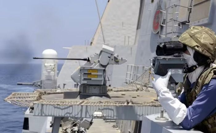 Giới chuyên gia nhận định sự xuất hiện của HMS Dragon cũng mang ý nghĩa răn đe chiến lược.
