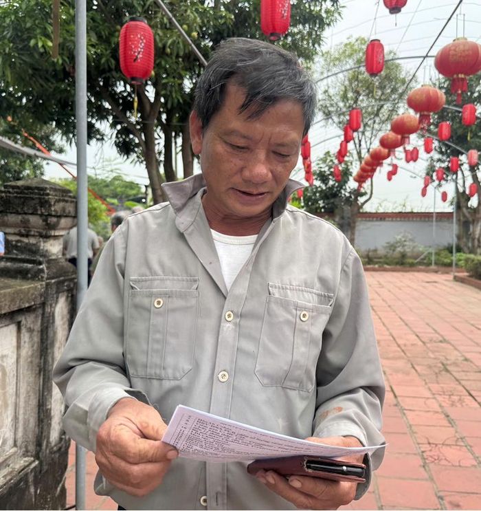 Cựu chiến binh Nguyễn Hữu Viết (65 tuổi, thôn Nghĩa Phú, xã Tuệ Tĩnh) hoàn thành buổi khám khi chưa tới 8h sáng