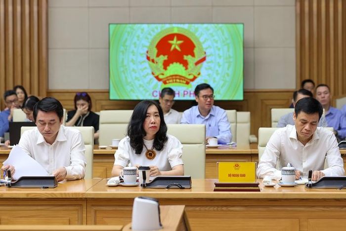 Các đại biểu tham dự cuộc làm việc - Ảnh: VGP/Nhật Bắc