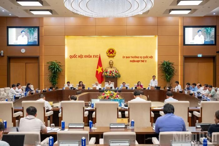 Quang cảnh phiên họp. (Ảnh: DUY LINH)