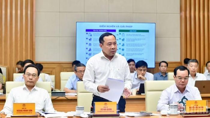 Bộ trưởng Khoa học và Công nghệ Vũ Hải Quân phát biểu ý kiến tại phiên họp. (Ảnh: Thanh Giang)
