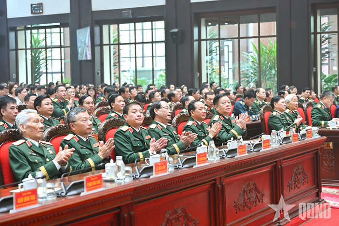 Các đại biểu dự lễ kỷ niệm. 