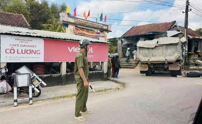 Vụ tai nạn làm 3 người bị thương nhẹ.
