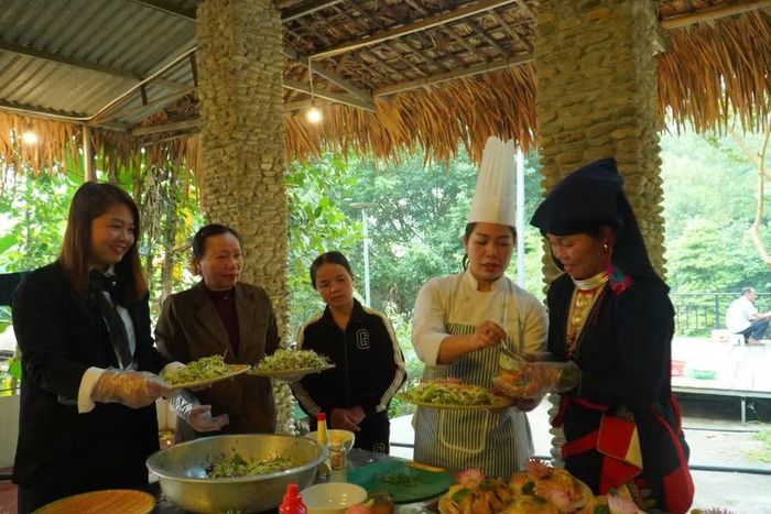 Các học viên được tham gia lớp đào tạo nghề Du lịch sinh thái.