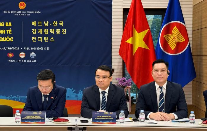Ông Phùng Thành Vinh - Phó Chủ tịch UBND tỉnh Nghệ An dẫn đầu đoàn công tác tham dự Hội nghị kết nối địa phương Việt Nam - Hàn Quốc” nằm trong khuôn khổ Chương trình quảng bá địa phương tại Hàn Quốc và Trung Quốc năm 2025 do Bộ Ngoại giao tổ chức. (Ảnh: P.Tú)