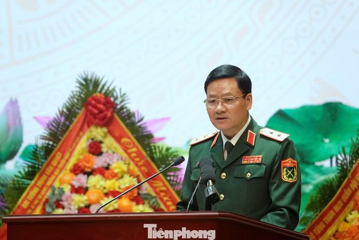 Trung tướng Nguyễn Văn Đức - Cục trưởng Cục Tuyên huấn, trình bày diễn văn tại lễ kỷ niệm.