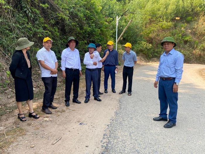  Công tác xây dựng cơ bản, phát triển hạ tầng được quan tâm, nhiều dự án được triển khai, góp phần thay đổi diện mạo nông thôn theo hướng sáng - xanh - sạch - đẹp.