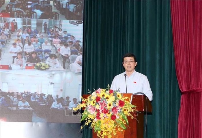 Ổng Đỗ Đức Hiển, Đại biểu Quốc hội, Ủy viên chuyên trách Ủy ban Tư pháp và Pháp luật Quốc hội phát biểu tại Hội nghị.