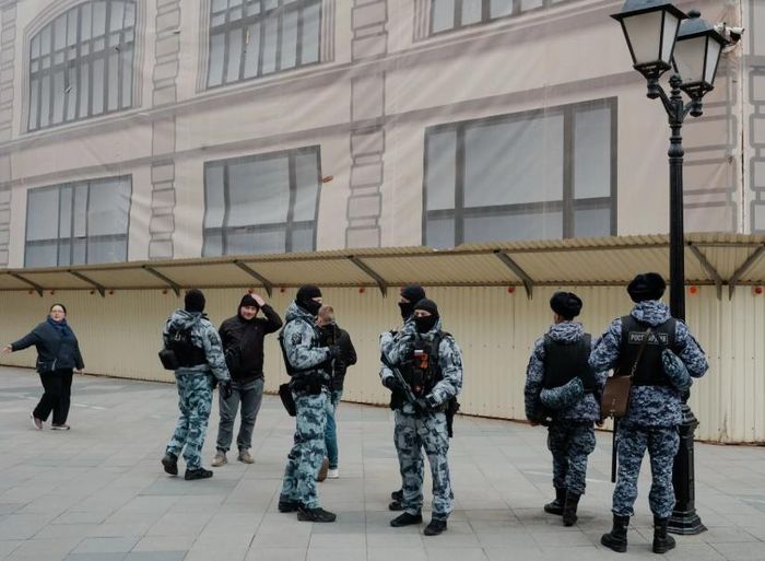 An ninh được thắt chặt ở Moskva vào tháng 4/2026. Ảnh: New York Times.