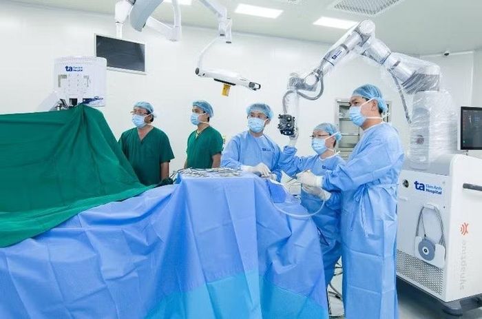 "Đại phẫu" thủ tục hành chính sẽ giúp phát triển y tế.