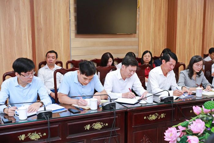 Cán bộ, công chức Ban Tuyên giáo và Dân vận Tỉnh ủy.