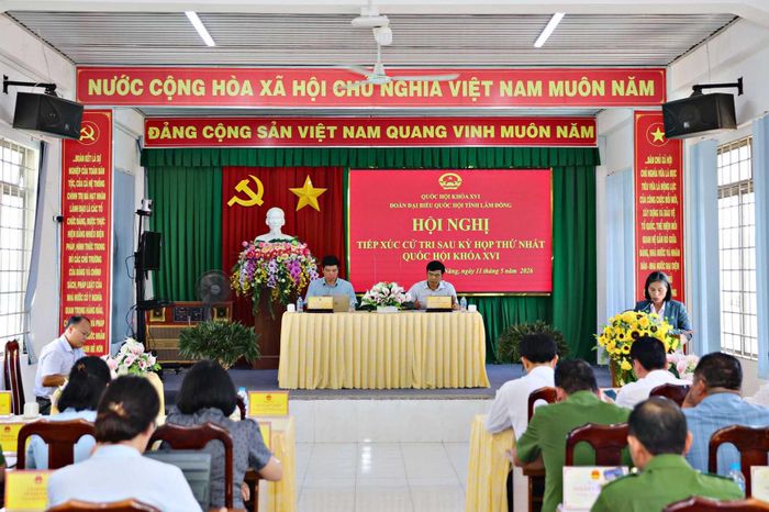 Quang cảnh hội nghị tiếp xúc