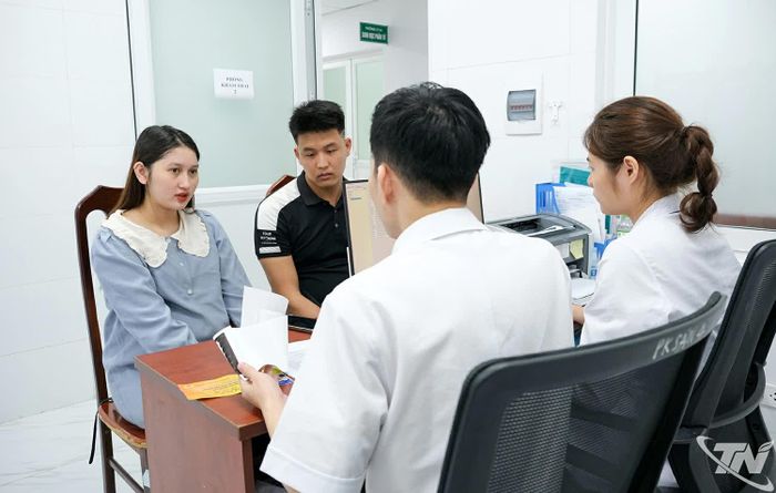 Nữ lao động, đoàn viên công đoàn được tư vấn miễn phí tại Bệnh viện A.