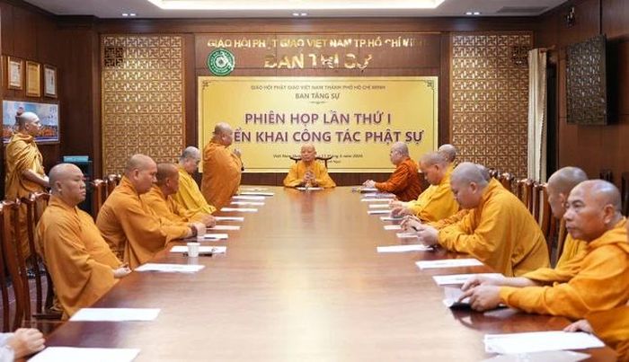 Buổi họp đầu tiên của Ban Tăng sự nhằm phân công công việc cho thành viên