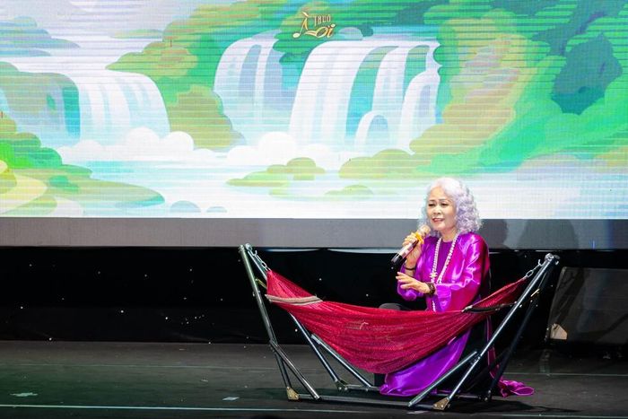 Phía sau lời ru của NSƯT Hoàng Thanh là khát khao “truyền lửa” cho thế hệ trẻ, để những giai điệu của cha ông không còn là hoài niệm mà trở thành một thực thể sống động hòa cùng hơi thở thời đại. 