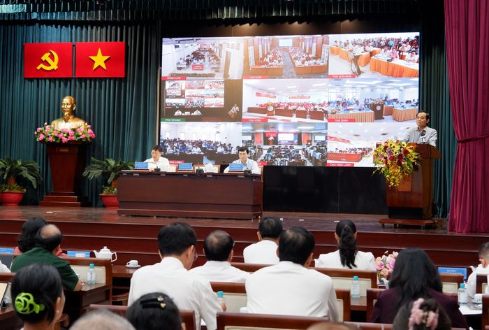 Quang cảnh hội nghị tiếp xúc cử tri. Ảnh: Hoa Lê