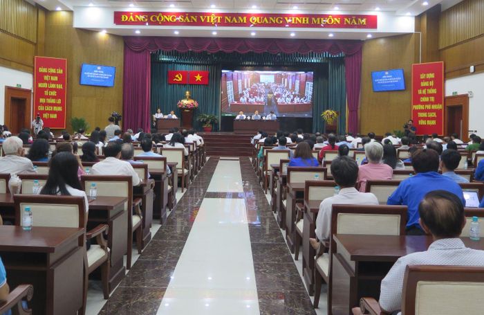 Toàn cảnh hội nghị 