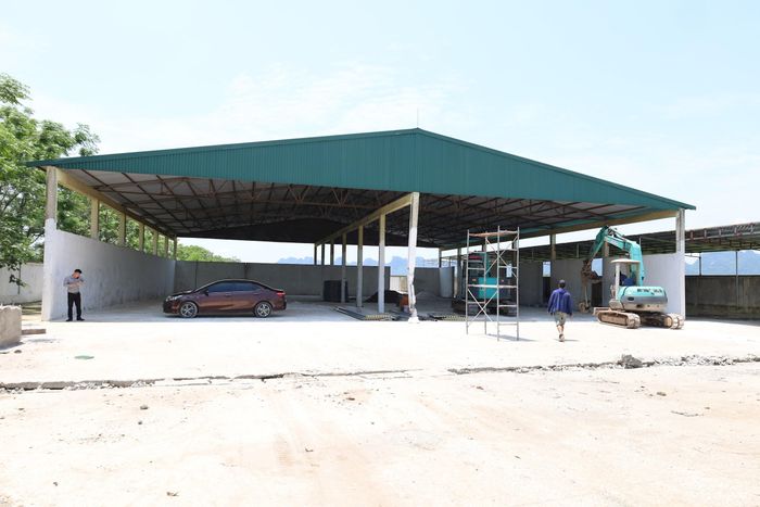 Xã Phúc Sơn cải tạo điểm trung chuyển rác thải sinh hoạt thành điểm tạm giết mổ gia súc, gia cầm khu vực Tuy Lai. Ảnh: Kim Nhuệ 