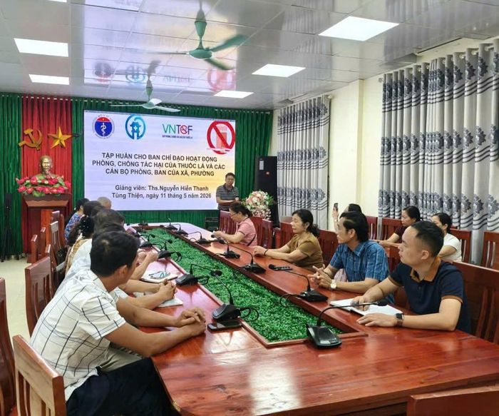 Phường Tùng Thiện đẩy mạnh tuyên truyền xây dựng môi trường văn minh, an toàn, không khói thuốc lá vì sức khỏe cộng đồng. Ảnh: PL