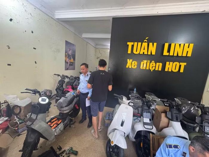 Lực lượng chức năng phát hiện 29 xe đạp điện không có hóa đơn, chứng từ.