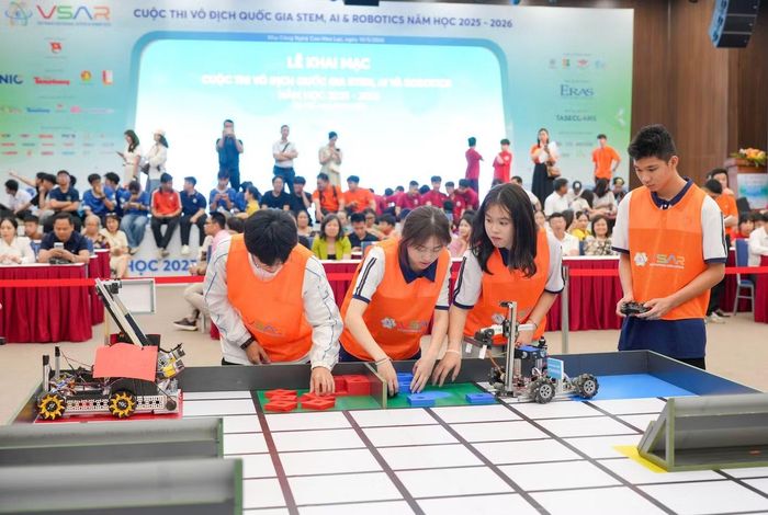 Các thí sinh nữ tập trung hết sức, thi đấu hết mình. (Ảnh: TPO)