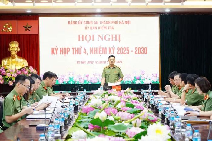 Đại tá Nguyễn Ngọc Quyền, Phó Bí thư Đảng ủy, Chủ nhiệm Ủy ban Kiểm tra Đảng ủy, Phó Giám đốc CATP, phát biểu kết luận hội nghị