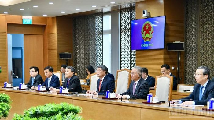  Thủ tướng Chính phủ Lê Minh Hưng và lãnh đạo một số bộ, ngành Việt Nam tại buổi tiếp. (Ảnh: THANH GIANG) 