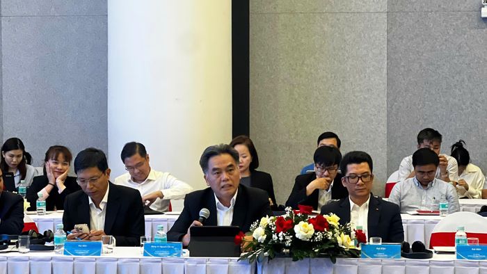  Phó Chủ tịch Thường trực UBND TPHCM Nguyễn Lộc Hà phát biểu kết luận tại buổi làm việc. Ảnh: MINH XUÂN 