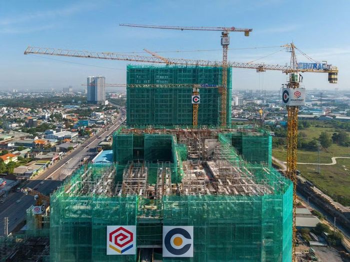 Bộ Xây dựng cũng đang nghiên cứu các cơ chế hỗ trợ nhằm tạo động lực cho chủ đầu tư phát triển phân khúc nhà ở thương mại giá phù hợp.