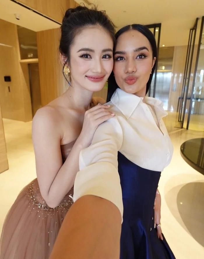 Hoa hậu Ý Nhi và Opal Suchata có mối quan hệ thân thiết do cả hai là bạn chung phòng trong thời gian thi Miss World 2025.
