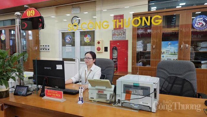 Xây dựng hình ảnh người cán bộ ngành Công Thương “thân thiện, cởi mở, phục vụ, kiến tạo”.