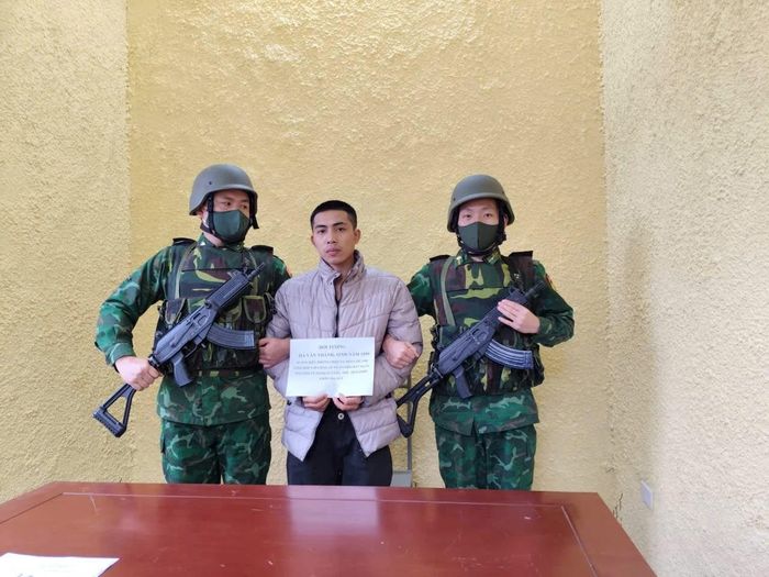 Đối tượng Hà Văn Thánh tàng trữ 0,421g heroin.