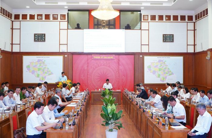 Quang cảnh phiên họp. Ảnh: VINH ANH