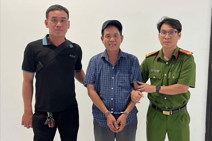Phòng Cảnh sát Hình sự Công an tỉnh Lâm Đồng bàn giao đối tượng Nguyễn Hữu Nghĩa cho Công an TP. Hồ Chí Minh