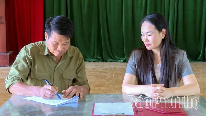 Hội viên nông dân đăng ký tham gia mô hình.