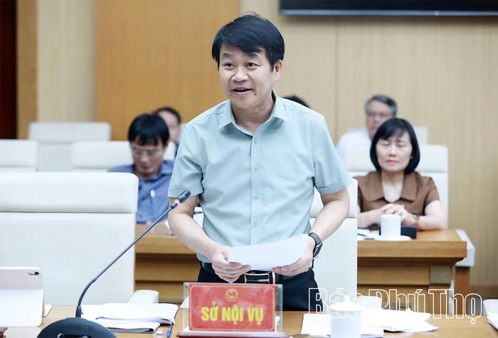 Lãnh đạo Sở Nội vụ phát biểu tại hội nghị.