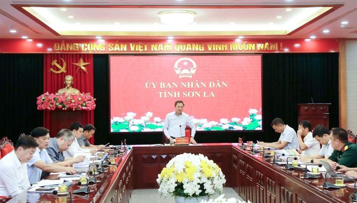 Chủ tịch UBND tỉnh Sơn La Nguyễn Đình Việt phát biểu tại cuộc làm việc. Ảnh: Huy Thanh