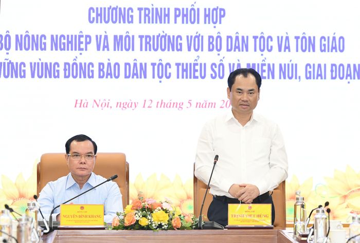 Bộ trưởng Bộ Nông nghiệp và Môi trường Trịnh Việt Hùng phát biểu