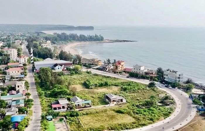 Bãi biển Cửa Tùng - Quảng Trị từng được mệnh danh là Nữ hoàng các bãi tắm Việt Nam.