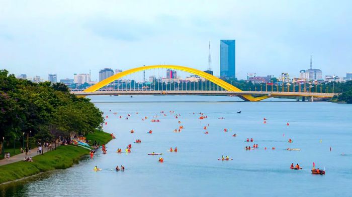Với sự đồng lòng của cả hệ thống chính trị và nhân dân, Huế đã từng bước phát triển và trở thành thành phố trực thuộc Trung ương thứ 6 của cả nước.