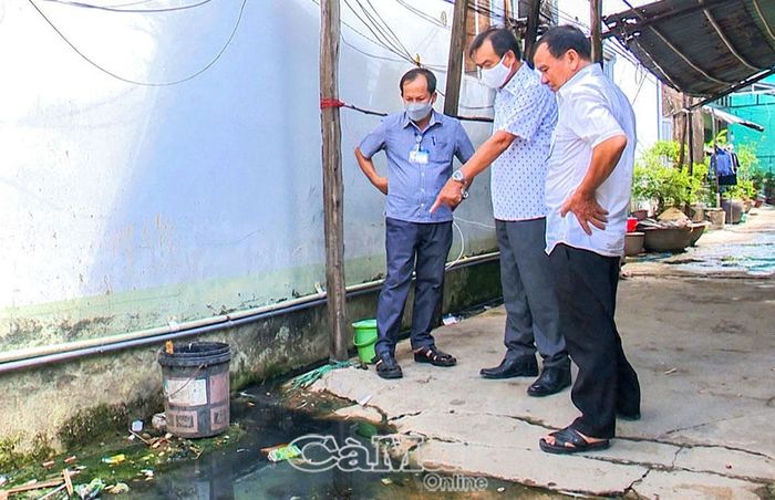 Nước bị ô nhiễm là yếu tố nguy cơ bùng phát dịch bệnh mùa mưa, bão.