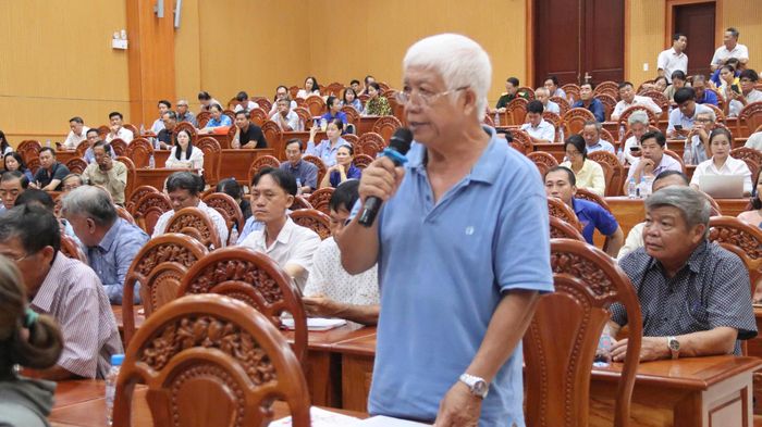  Cử tri phường Bà Rịa đề nghị quan tâm đến công tác quản lý giá cả thị trường 