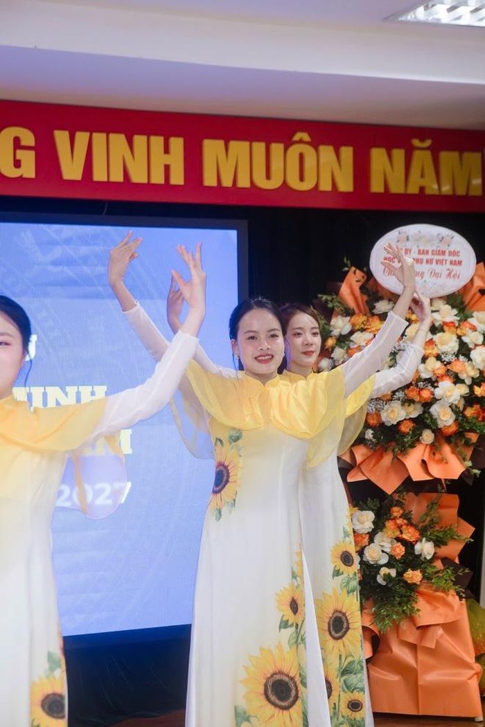 Nữ sinh dân tộc Tày tham gia nhiều hoạt động thiện nguyện