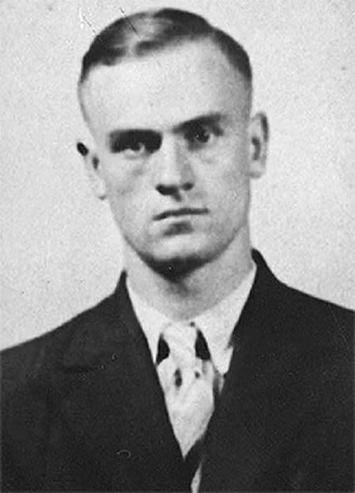 Kẻ phản bội Igor Guzenko.