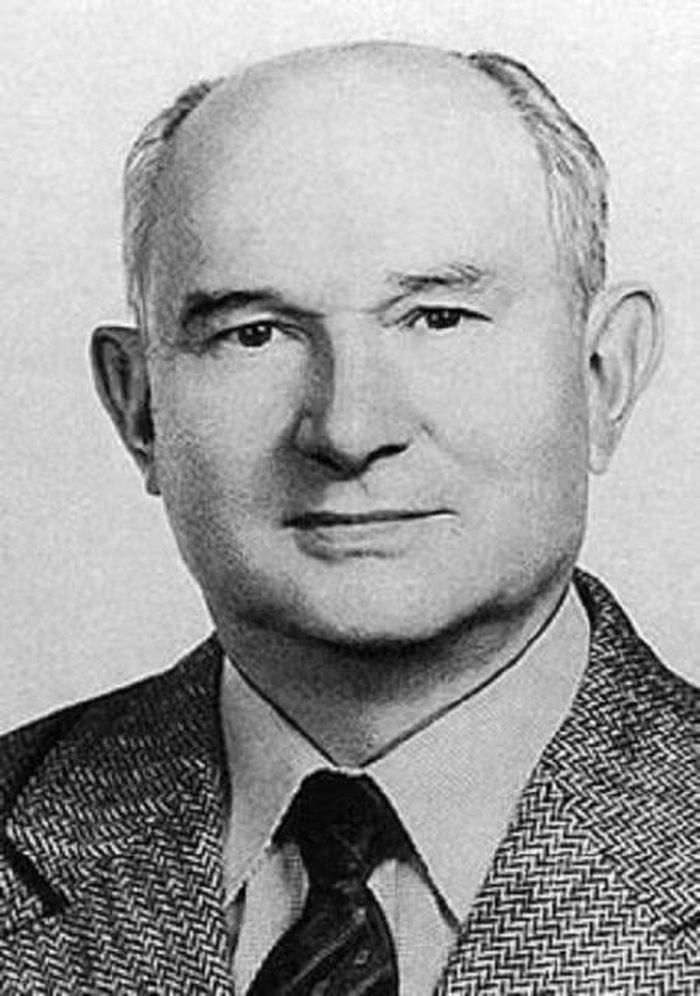Kẻ phản bội Dmitry Polyakov.