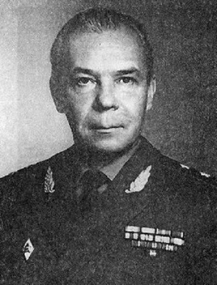 Tướng Leonid Gulyev.