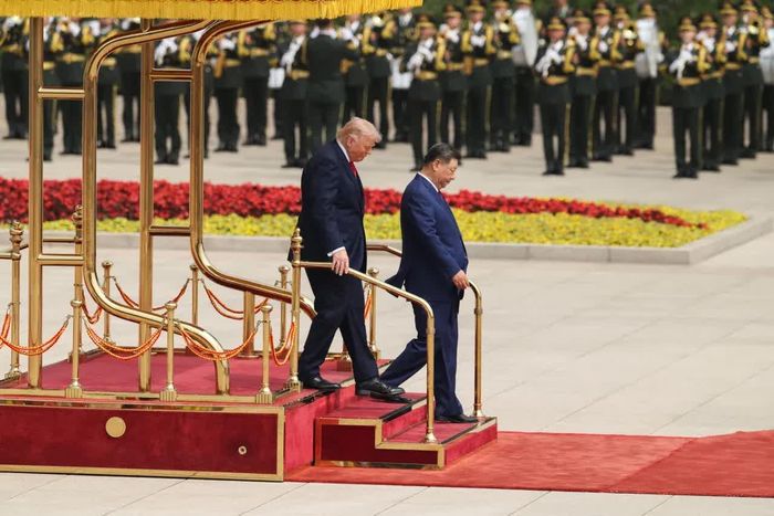 Chủ tịch Trung Quốc Tập Cận Bình đón tiếp Tổng thống Mỹ Donald Trump. Ảnh: Reuters.