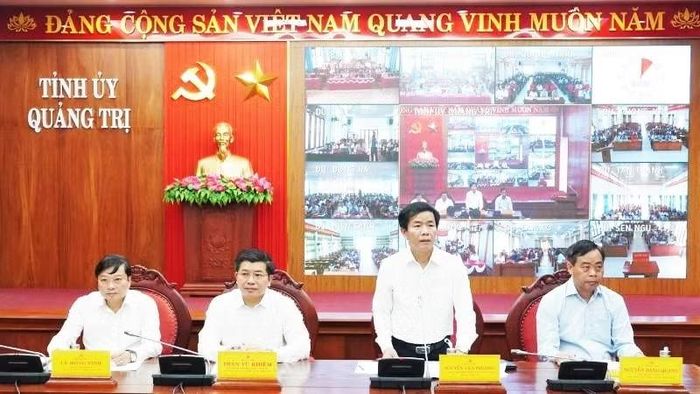 Bí thư Tỉnh ủy Quảng Trị Nguyễn Văn Phương phát biểu tại hội nghị.