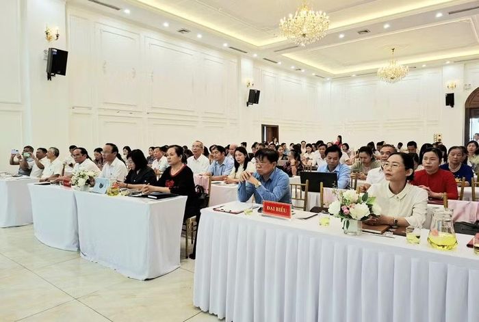 Các đại biểu tham dự chương trình tọa đàm.